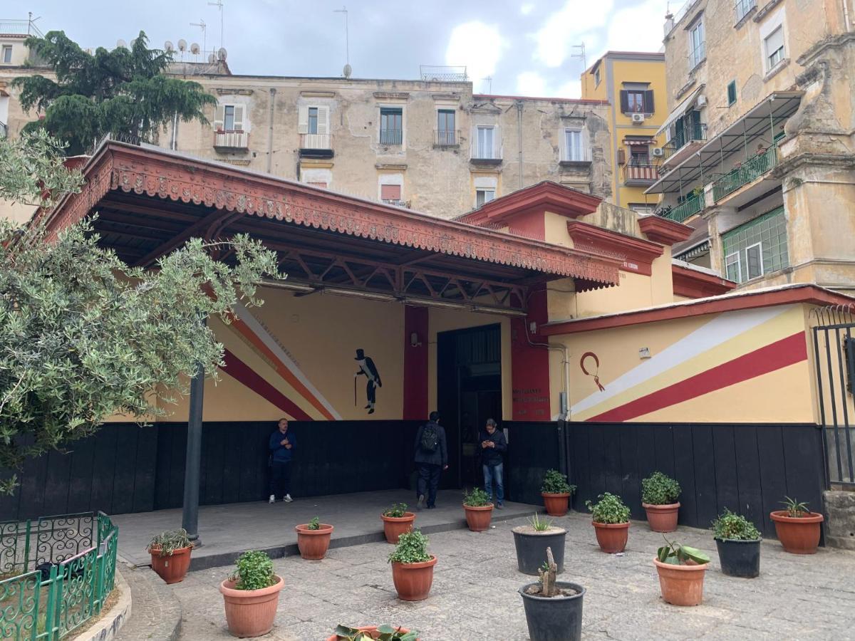 Centro Storico Napoli La Casa Di Ciro Villa Bagian luar foto