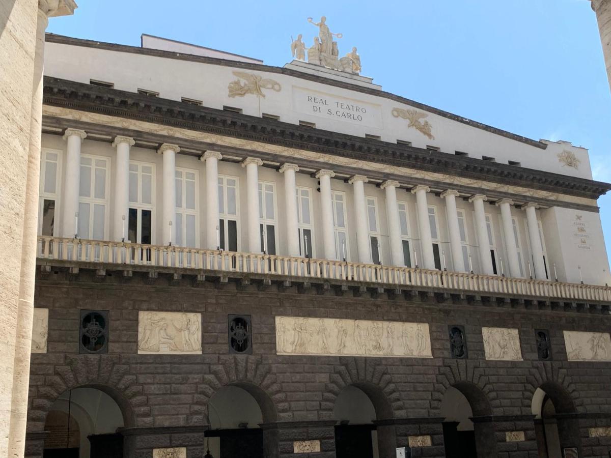 Centro Storico Napoli La Casa Di Ciro Villa Bagian luar foto