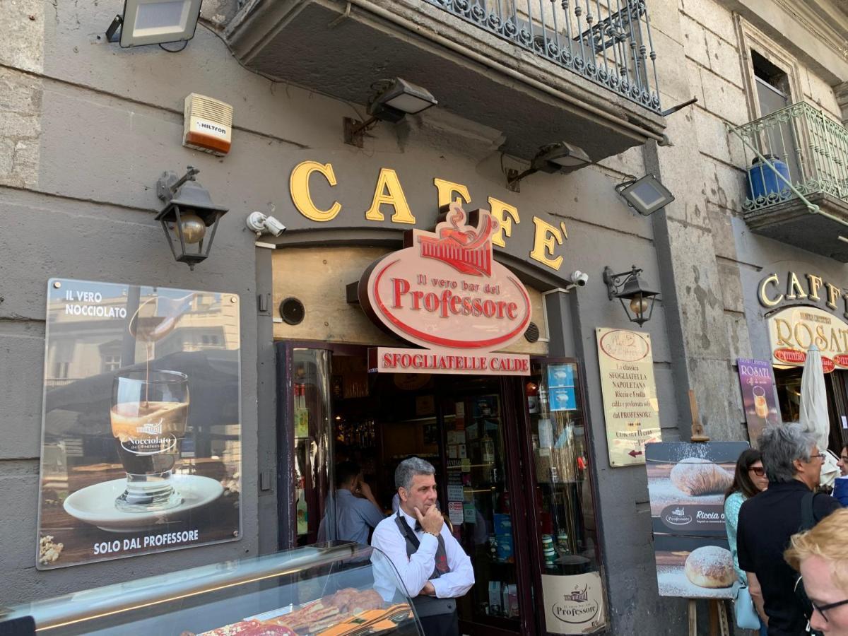 Centro Storico Napoli La Casa Di Ciro Villa Bagian luar foto