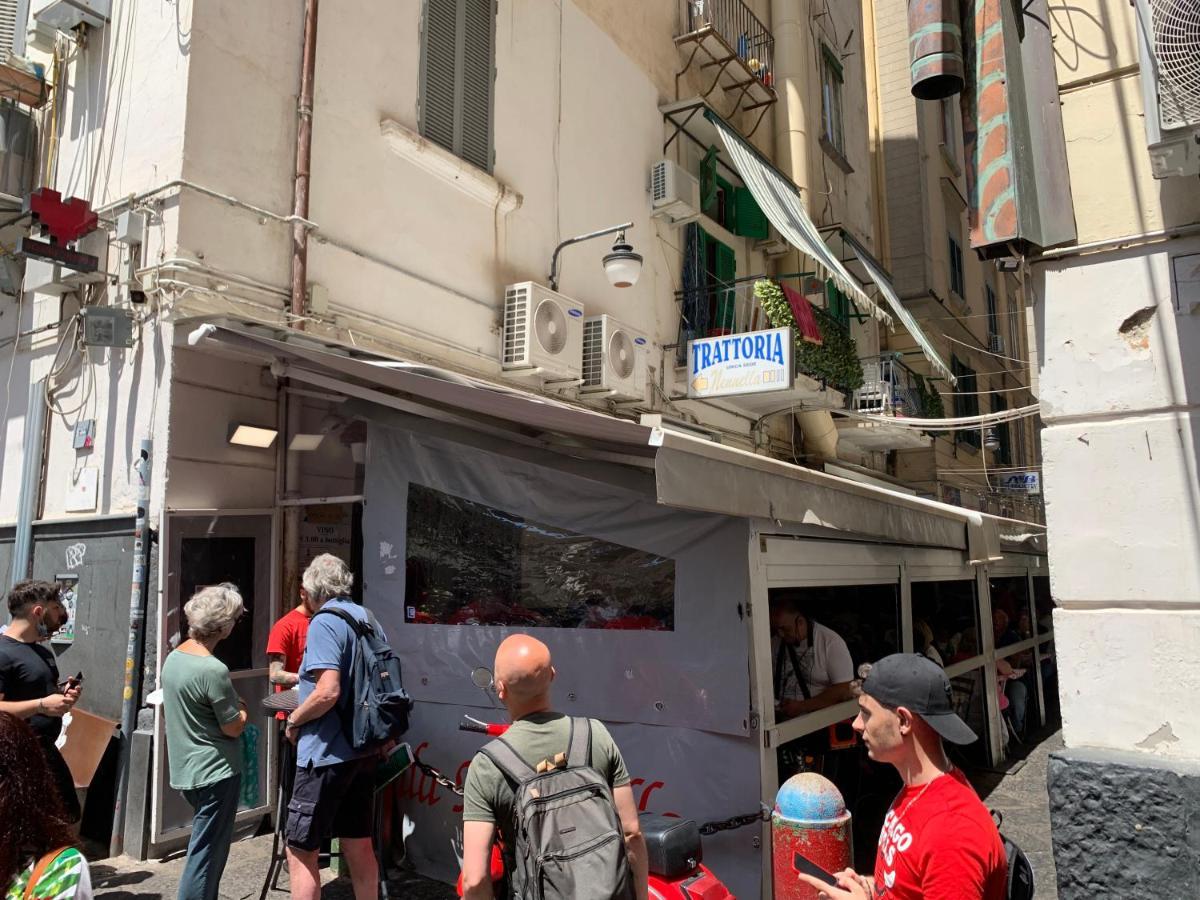 Centro Storico Napoli La Casa Di Ciro Villa Bagian luar foto