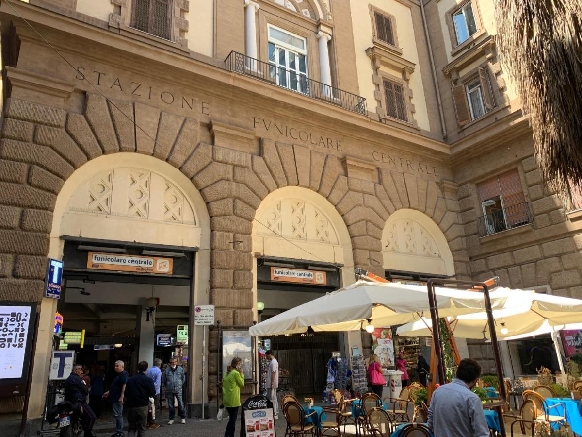 Centro Storico Napoli La Casa Di Ciro Villa Bagian luar foto
