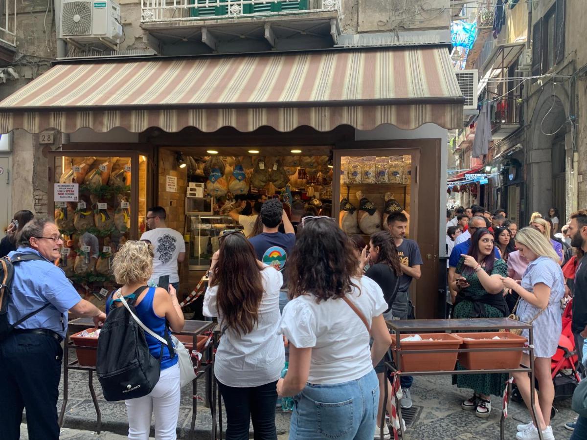 Centro Storico Napoli La Casa Di Ciro Villa Bagian luar foto