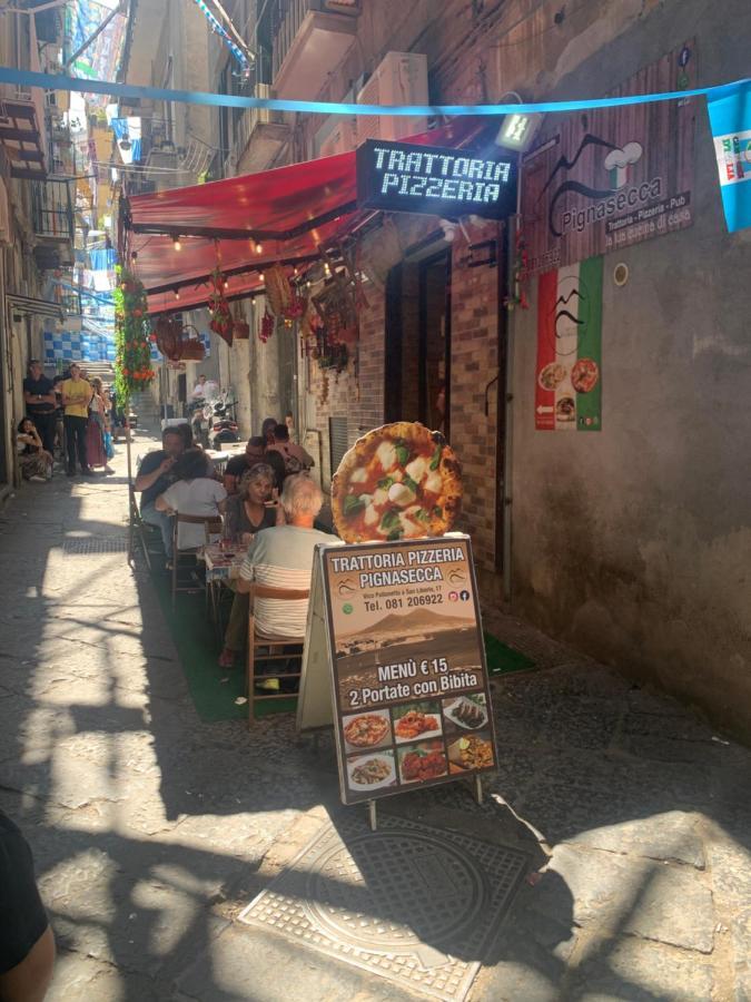 Centro Storico Napoli La Casa Di Ciro Villa Bagian luar foto