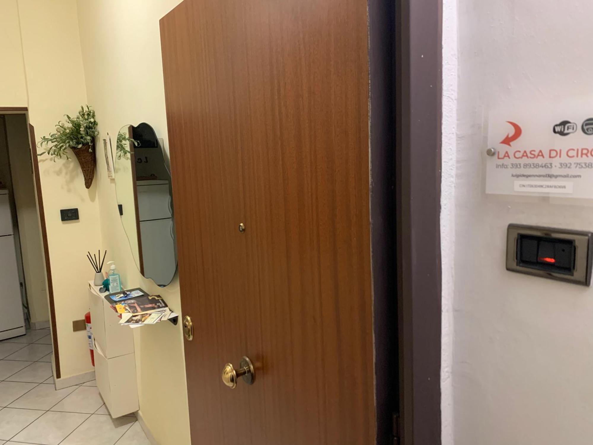 Centro Storico Napoli La Casa Di Ciro Villa Bagian luar foto